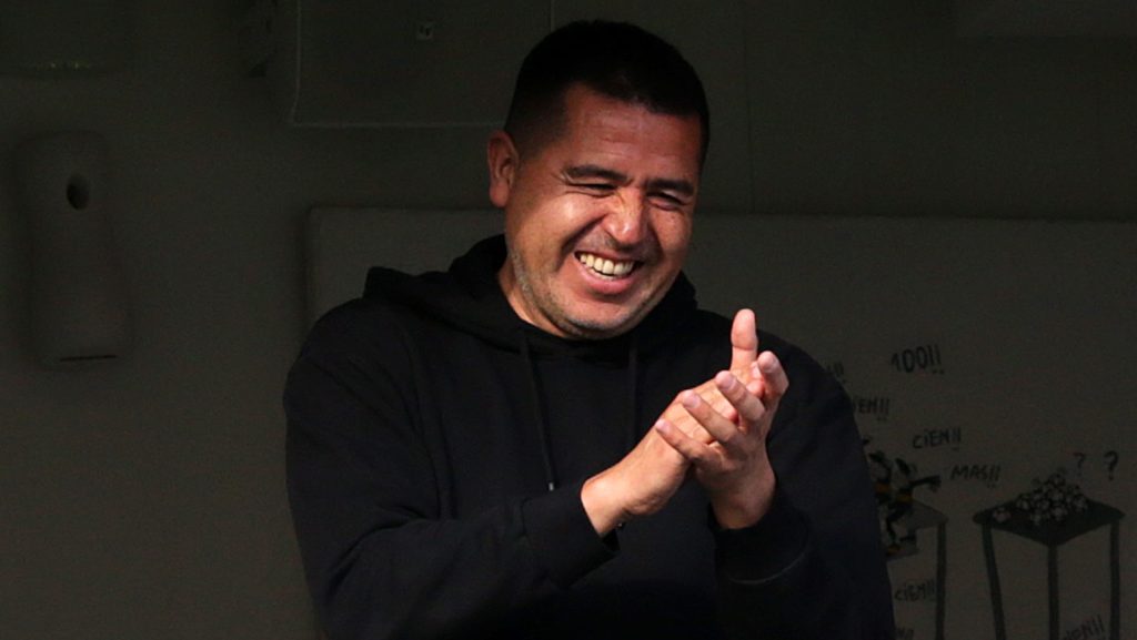 Riquelme pode fazer negócio com o Corinthians - Foto: Daniel Jayo/Getty Images.