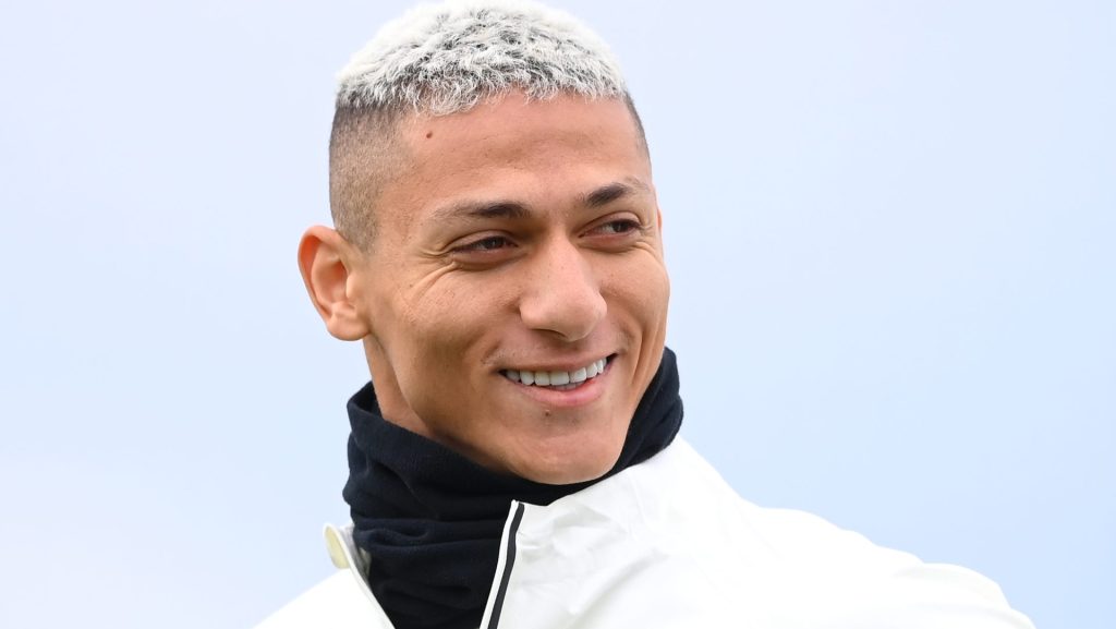 Corinthians buscou informações sobre Richarlison - Foto: Alex Davidson/Getty Images.
