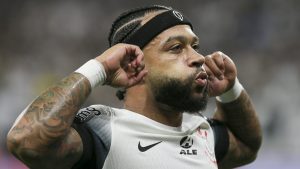 Memphis vem sobrando desde que chegou no Corinthians - Foto: Ricardo Moreira/Getty Images.