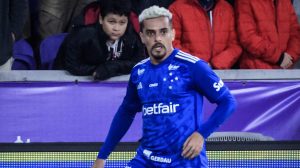 Corinthians emprestou Fagner - Foto: Gustavo Aleixo/Cruzeiro.