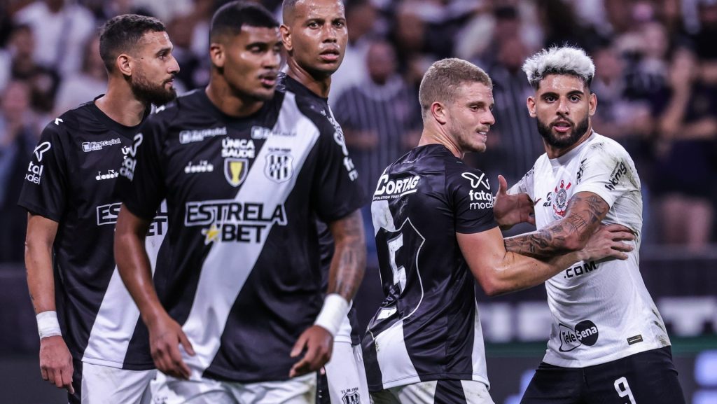 Corinthians visita a Ponte em Campinas - Foto: Marcello Zambrana/AGIF.