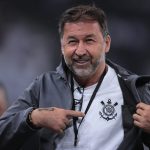 Foto: Ettore Chiereguini/AGIF - Augusto Melo vai manter Bidu no Corinthians.