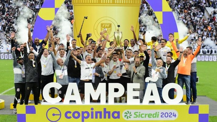 Corinthians quer ganhar mais uma taça - Alexandre Battibugli/Ag. Paulistão.