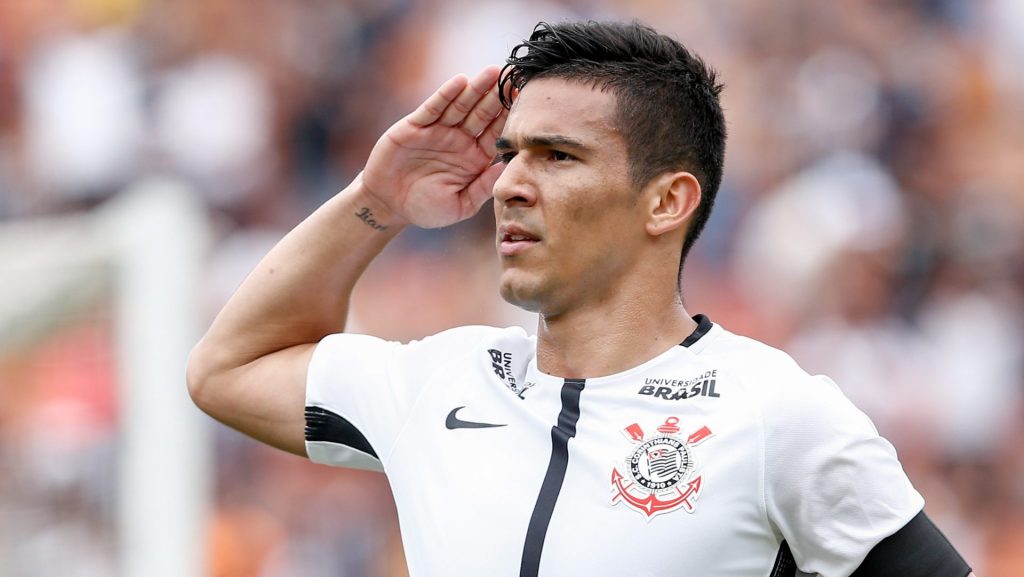 Foto: Marcello Zambrana/AGIF - Balbuena teve passagens de destaque pelo Corinthians