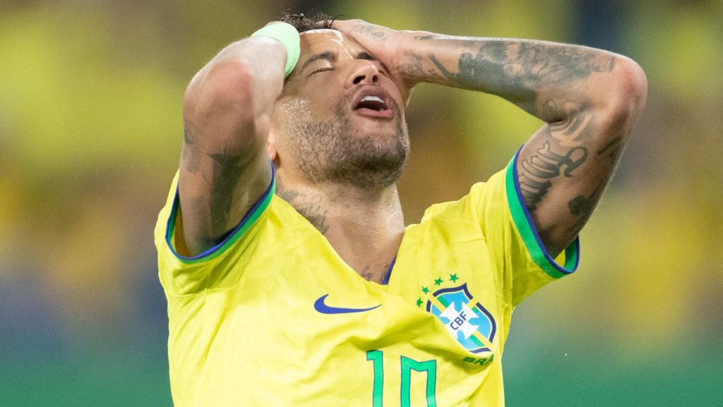 Foto: Gil Gomes/AGIF - Neymar deve estar apto para atuar os 90 minutos contra o Corinthians