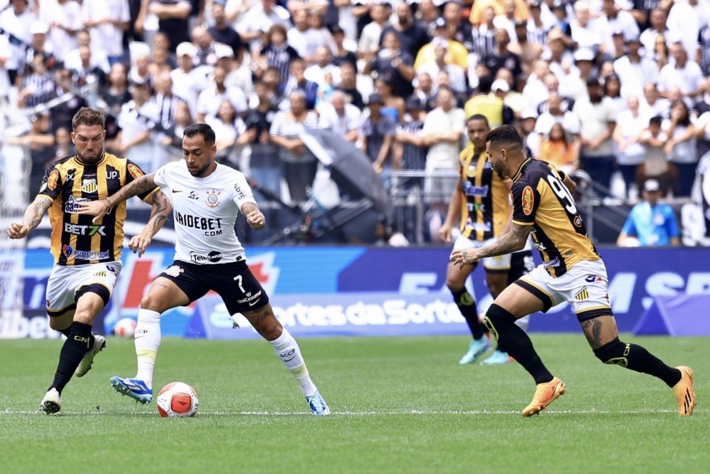 Corinthians e Novorizontino se enfrentam nesta segunda-feira (3) - Foto: Marcello Zambrana/AGIF.