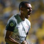 Foto: Leonardo Hubbe/AGIF - Matheuzinho é a única opção que agrada pelo lado direito.