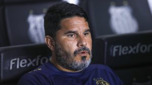 Foto: Reinaldo Campos/AGIF - Barroca já treinou o Timão e estava há pouco mais de um mês no Mirassol.