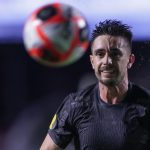 Foto: Ettore Chiereguini/AGIF - Igor Coronado segue fora.