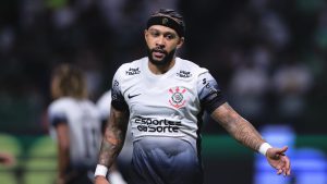 Foto: Ettore Chiereguini/AGIF - Memphis Depay quer renovar o vínculo.