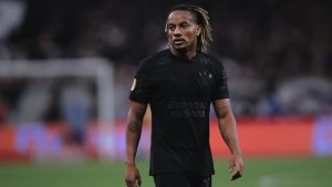 Foto: Ettore Chiereguini/AGIF - Carrillo vem sendo o principal jogador da equipe.