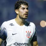 Jogador fechou com o Ceará - Foto: Marco Miatelo/AGIF.