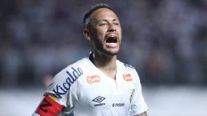 Neymar nem sequer entrou em campo - Foto: Reinaldo Campos/AGIF.