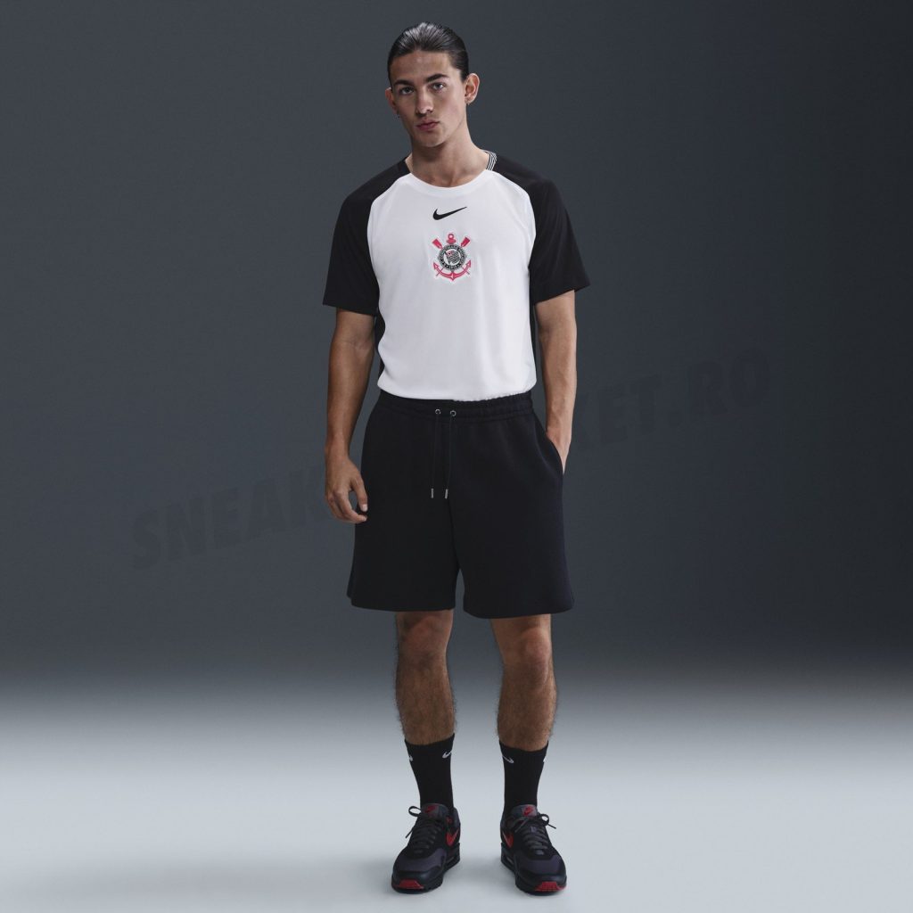 Imagens da nova camisa do Corinthians - Foto: Footy Headlines