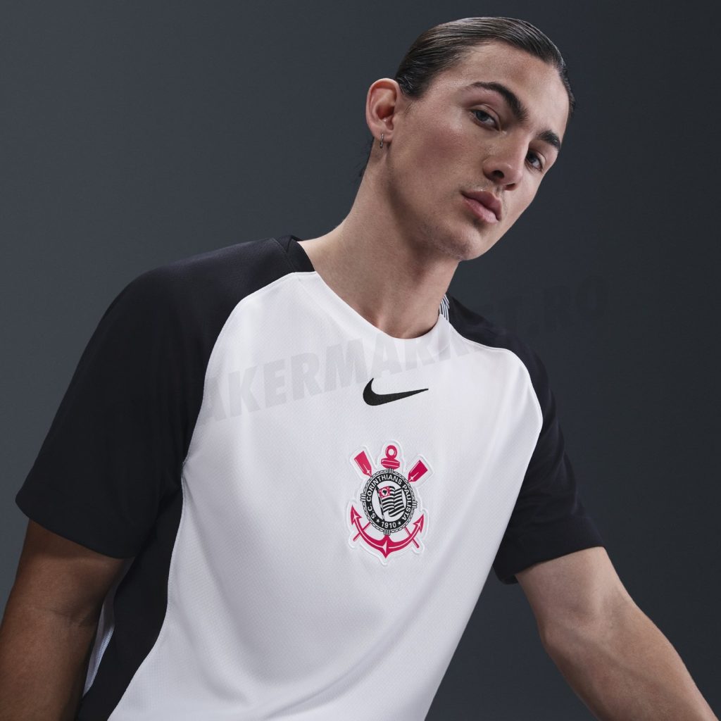 Imagens da nova camisa do Corinthians - Foto: Footy Headlines