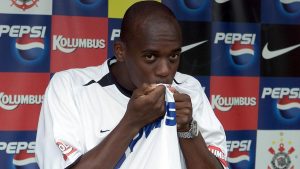 Régis Pitbull passou pelo Corinthians - Marcelo Ferrelli/ Gazeta Press.