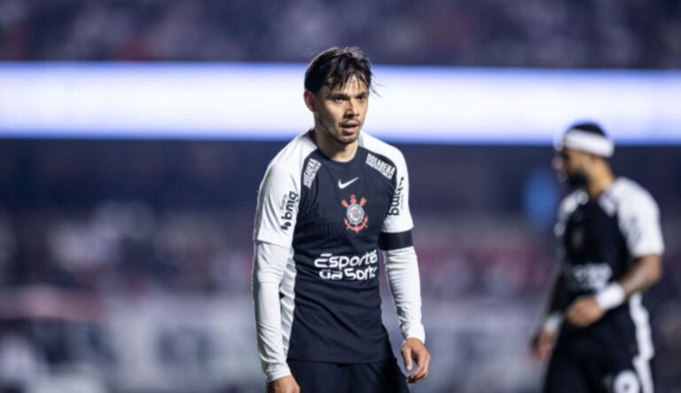 Romero em ação com a camisa do Corinthians. Foto: Reprodução.