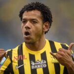 Romarinho, quando atuava pelo Al Ittihad, comemorando o gol marcado em janeiro de 2023 Khalid Alhaj/MB Media/Getty Images