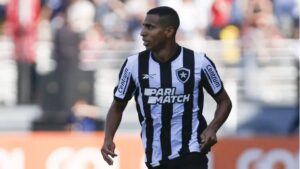 Victor Sá quando ainda atuava pelo Botafogo. Foto: Vitor Silva