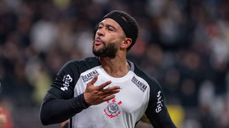 Memphis foi o autor do gol que garantiu a vitória do Corinthians contra o Palmeiras. Foto: Reprodução.