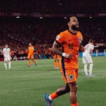 Memphis Depay brilha com a Holanda. Foto: DIVULGAÇÃO.