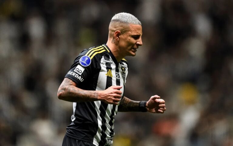Guilherme Arana em ação pelo Atético-MG. Foto: Reprodução/ Gledson Tavares - Getty Images