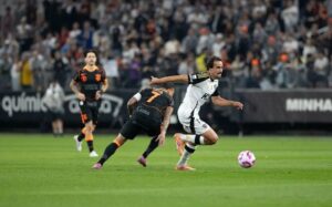 Corinthians vence o Galo na Neo Química Arena. Foto: Jose Amaral/ AGIF