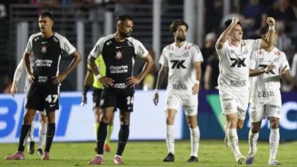 Corinthians é derrotado fora de casa para o Santos. Foto: Miguel Schincario/ Getty Images