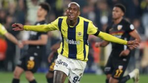 Anderson Talisca em ação. Foto: Ahmad Mora/Getty Images