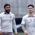Memphis e Rodrigo Garro no treino do Corinthians. Foto: Rodrigo Coca