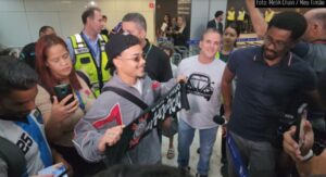 Kaio Cesar desembarca no Brasil para assinar com o Corinthians. Créditos na Imagem.