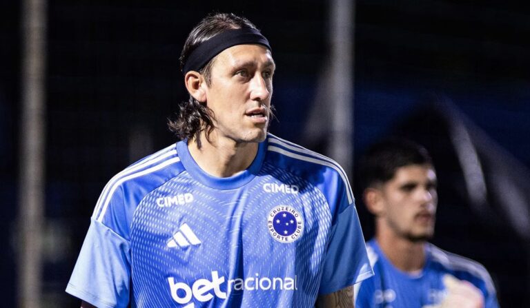 Cassio em ação com a camisa do Cruzeiro. Foto: Gustavo Aleixo/ Cruzeiro.