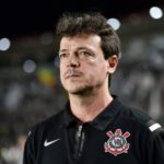 Fernando Diniz é o novo comandante do Corinthians. Foto: Reprodução/IA