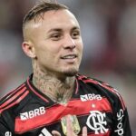 Cebolinha em ação com a camisa do Flamengo Foto: Thiago Ribeiro/ AGIF